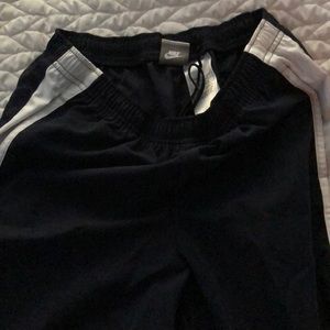 Navy blue Nike Capri work out pants